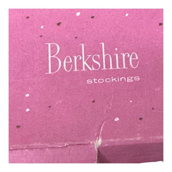 Vintage New Old Stock Blue Red Floral Handkerchiefs Lot 3 Elegant Nostalgia Set - Picture 3 of 8